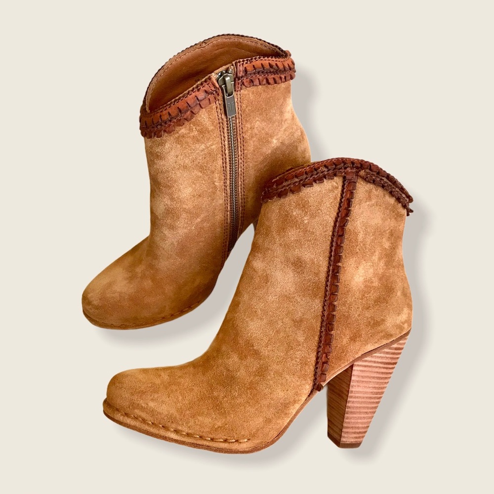 RARE Frye Madeline Trim Fringe Suede Ankle Bootie - Picture 15 of 15
